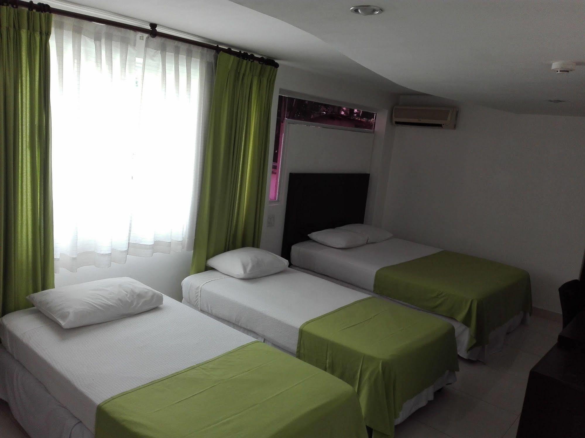 Az Hotel And Suites Панама Сити Екстериор снимка