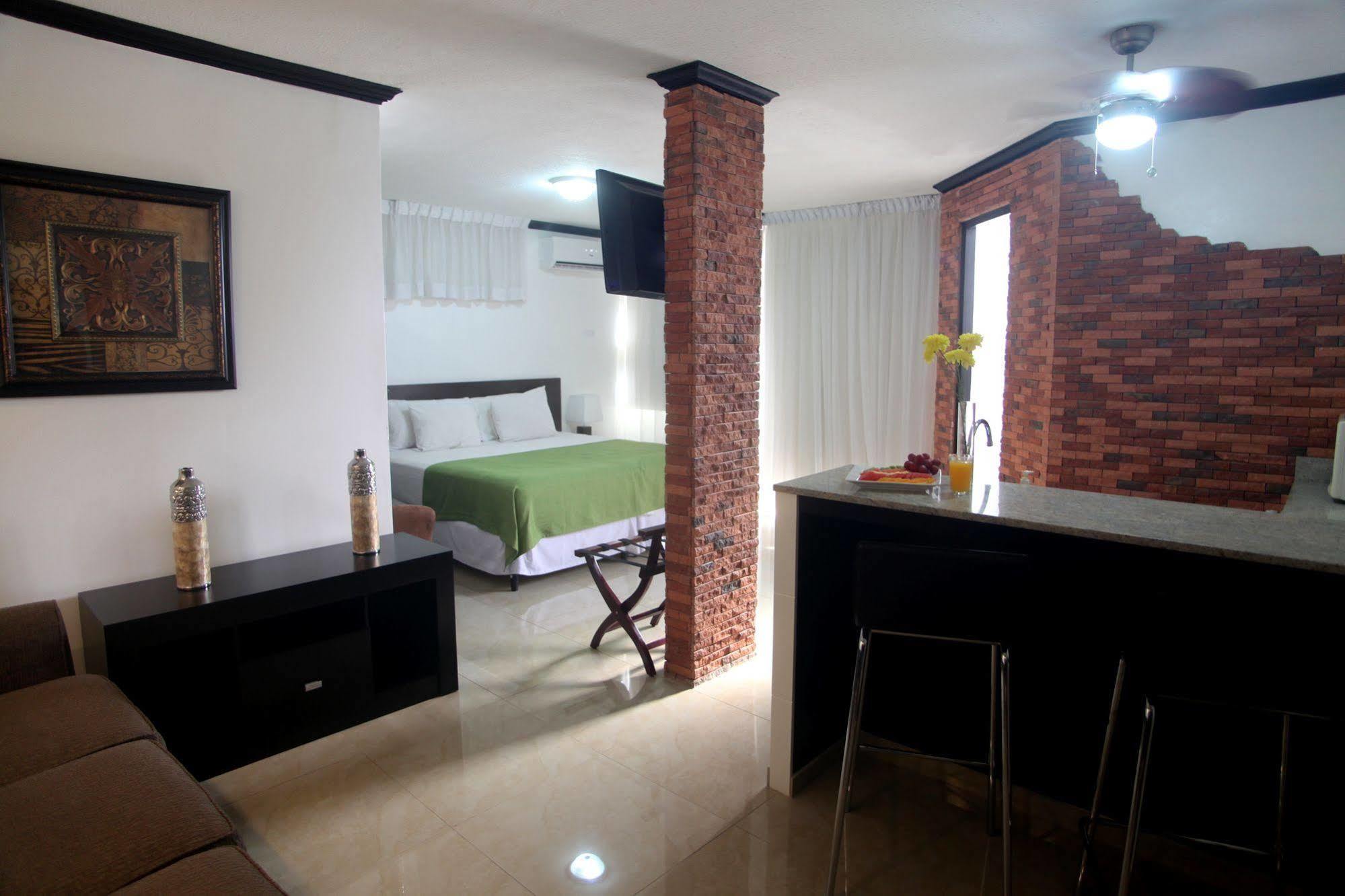 Az Hotel And Suites Панама Сити Екстериор снимка